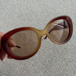Gucci oversized beige/brown sunglasses